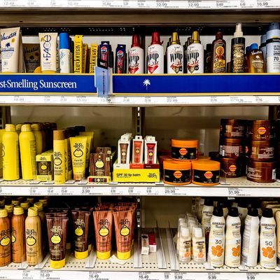 611e0ee38e8efa9a8bf07b6e3b4957aa8e-sunscreen-fda.rsquare.w400.jpg